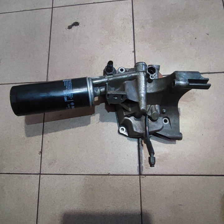 фото №1, Лапи основа фільтра масла audi a6 c5 4.2 v8