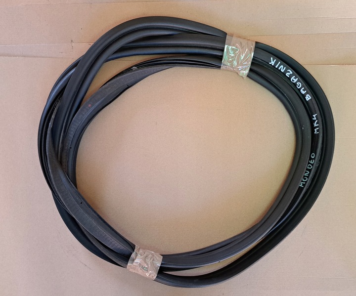 фото №1, Прокладка кришки багажника зад ford mondeo mk4 хетчбек