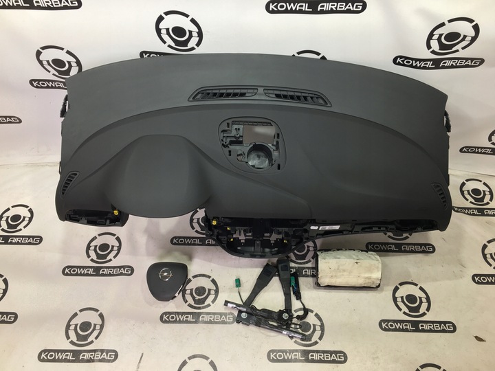 фото №1, Opel corsa e панель консоль подушка безопасности подушки ремни