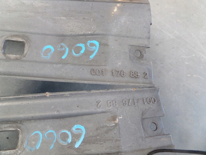 фото №7, Mercedes w117 w176 cla45 amg планки пороговые левая правая цвет 787