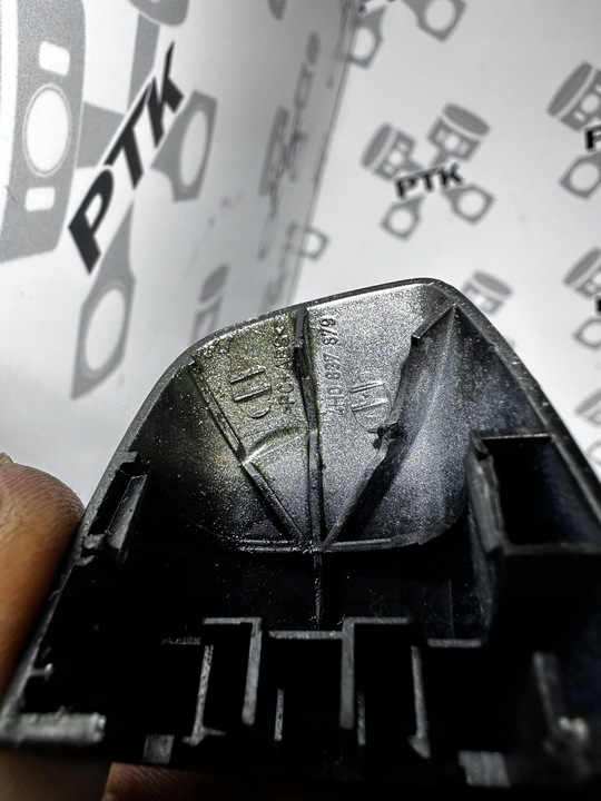 фото №3, Заглушка ручка дверь зад левый audi a6 4g a7 4g8 a8 4h 4h0837879 lz7s