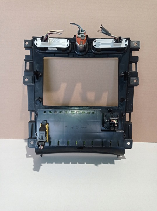 фото №3, Mustang gt 05-09 рамка панель кондиціонера 3f2h-19808-ah