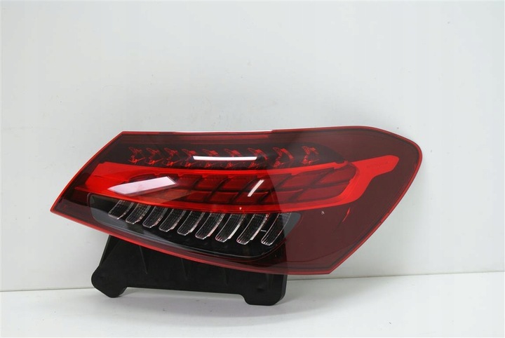 фото №1, E класс w213 рестайлинг sedan правая лампа зад led eur.