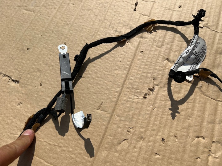 фото №9, Ford fiesta mk8 жгут установка крышки багажника