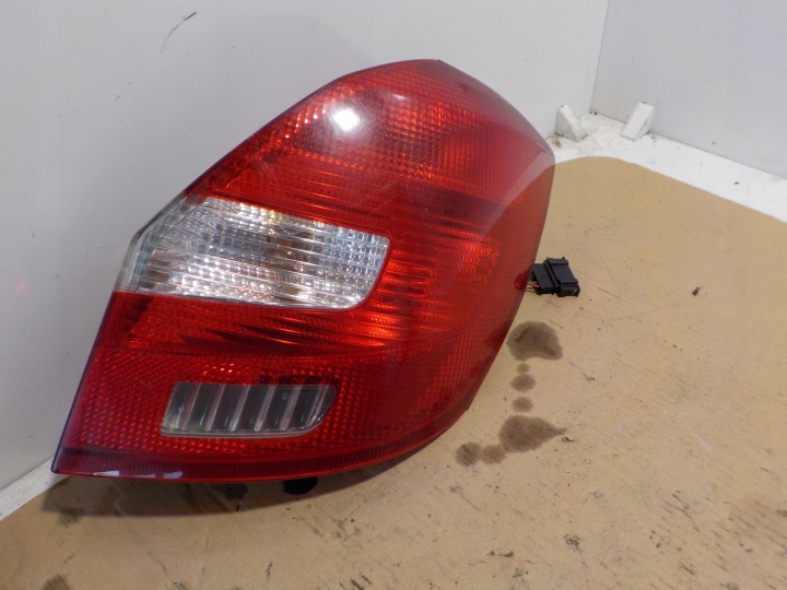 фото №5, Skoda fabia 2010r 1.4 tdi фара передня права (права фара, головне світло) задня 5j6945096