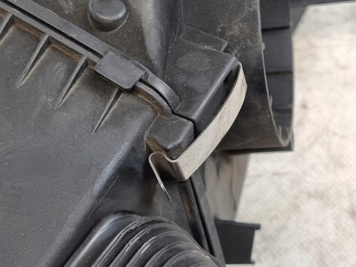 фото №14, Корпус фильтра воздуха oem номер 4f0133835h audi a6 c6 2.0tdi 05r