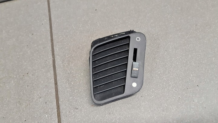 фото №1, Решітка повітропровід ліва audi a8 d2 4d0819793b