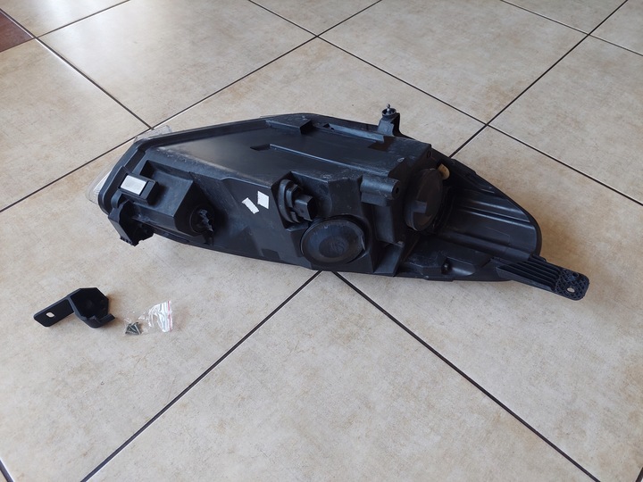 фото №8, Лампа - левая - обычная - ford fiesta mk8