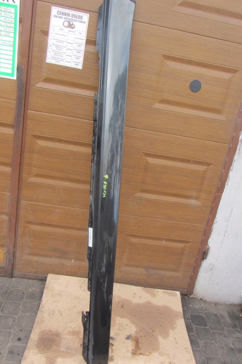 фото №1, Накладка планка правая порог bmw f30 31 blacksaphire