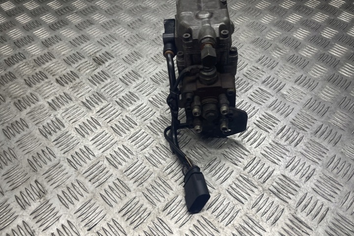 фото №7, Насос топлива vw golf iv 1j1 0460404977 1.9l дизель 85kw 2000