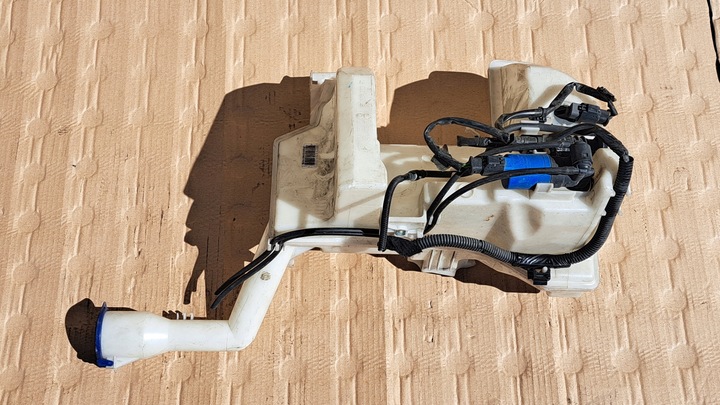 фото №1, Citroen c5 iii - бачок омывателя pod ксенон