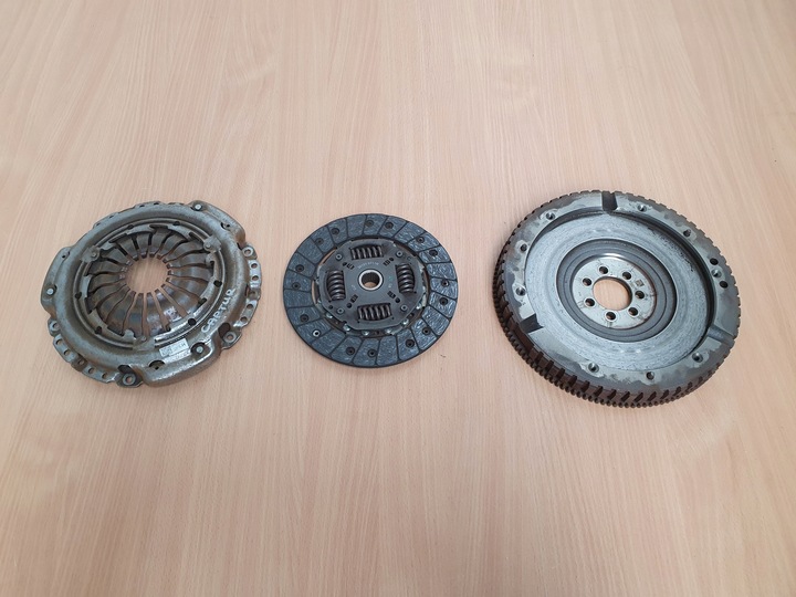 фото №1, Сцепление колесо маховики clio iv captur 1.5 dci