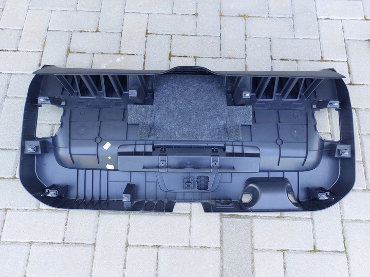 фото №7, Volkswagen passat b8 2016 обшивка / оббивка задньої кришки багажника