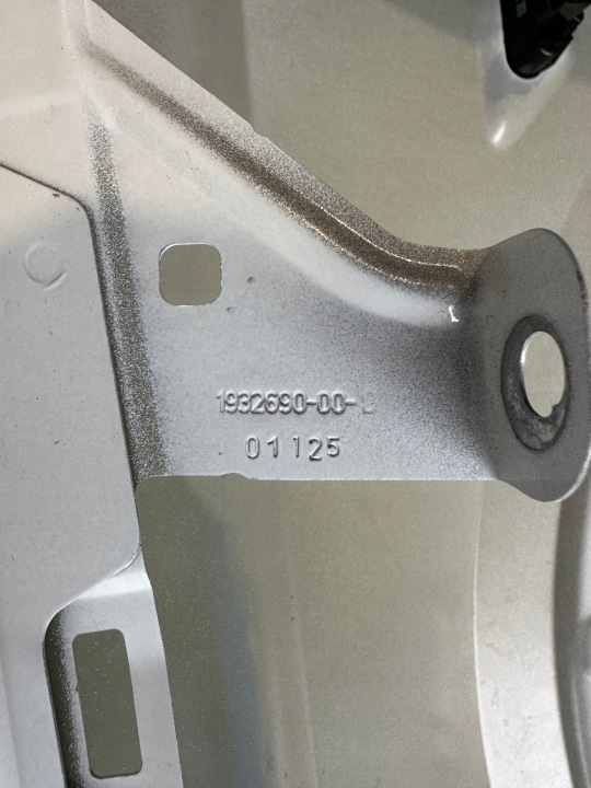 фото №16, Tesla y 25- 1493472-00-c juniper крыло передний правое камера oem org.