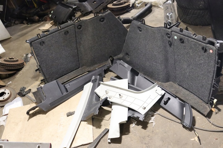 фото №1, Обшивки багажника skoda octavia 2 combi