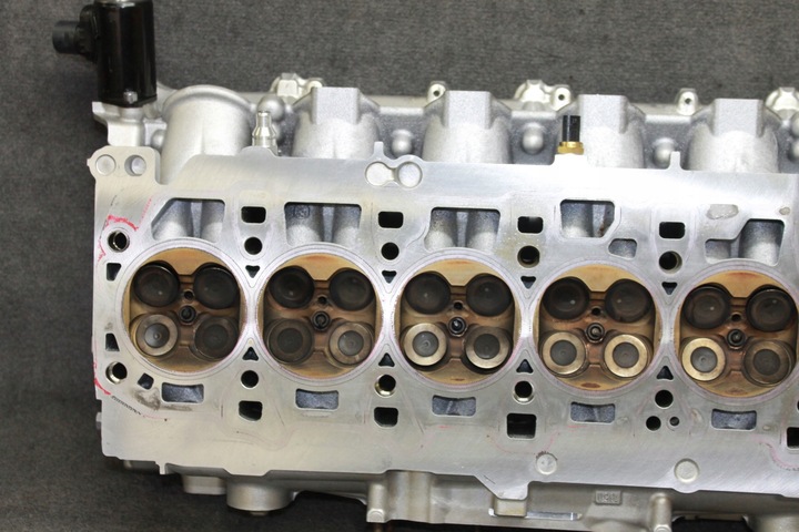 фото №15, Bmw g30 g11 g14 g05 g06 g07 4.0i b58b30c головка комплектна вали - 8632293