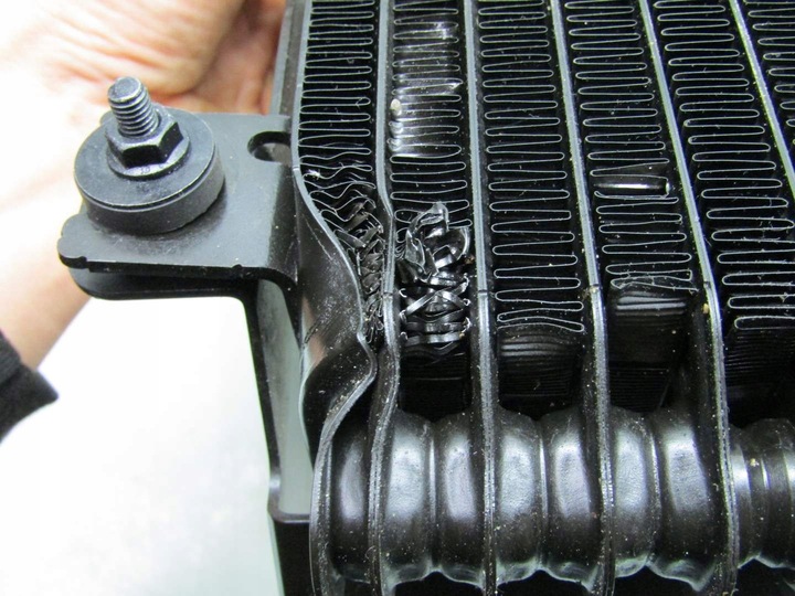 фото №8, Qashqai iii j12 1.3 23r радиаторов масла радиатор 5036911 3970237 4028200