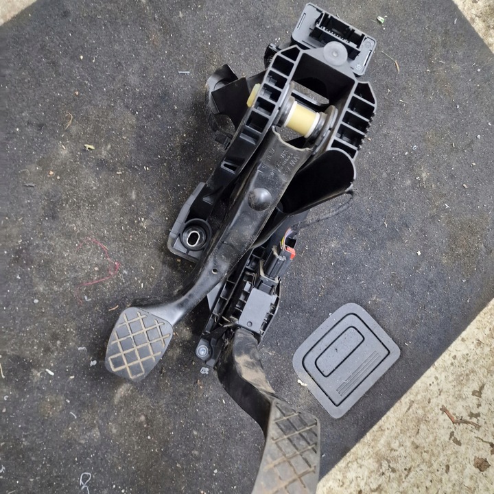 фото №1, Педаль тормоза газа passat b8 5q1721058bj