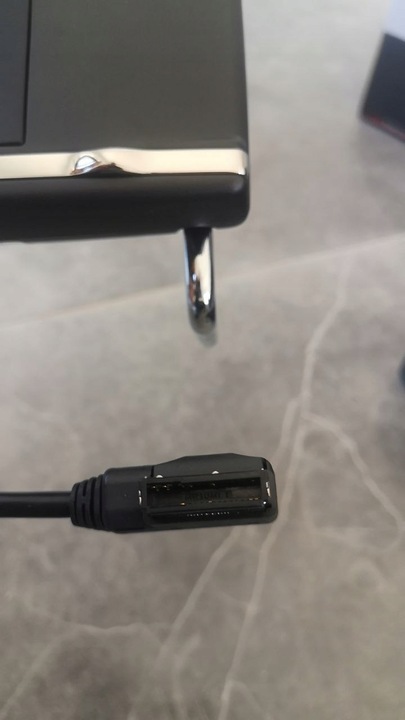 фото №9, Мониторы tyłtylny audi q7 4m q5 80a 4m0051700f 4g0063747h