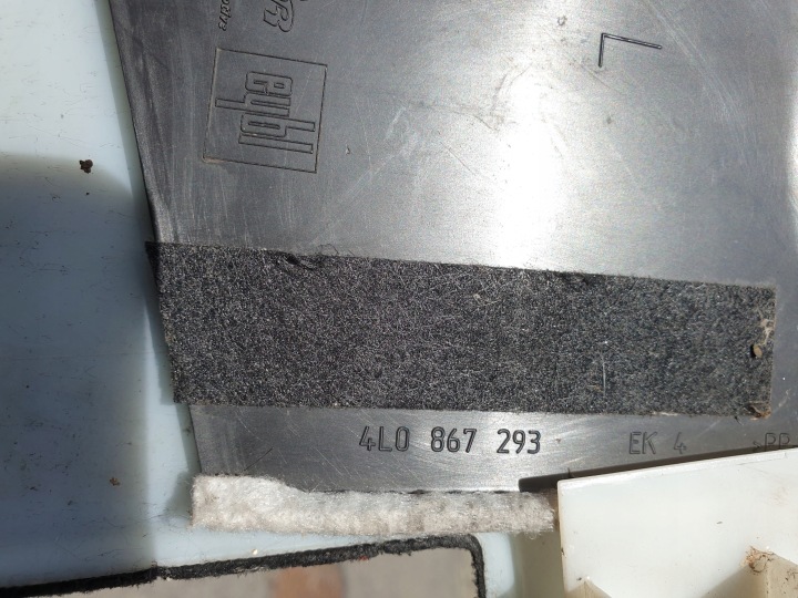 фото №8, Обшивка стійка b ліва середня захист чорна audi q7 sline 4l0867293 oem номер