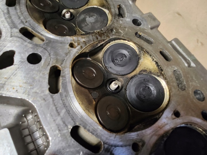 фото №4, Головка двигуна toyota yaris iii 1.5 1nz гібрид