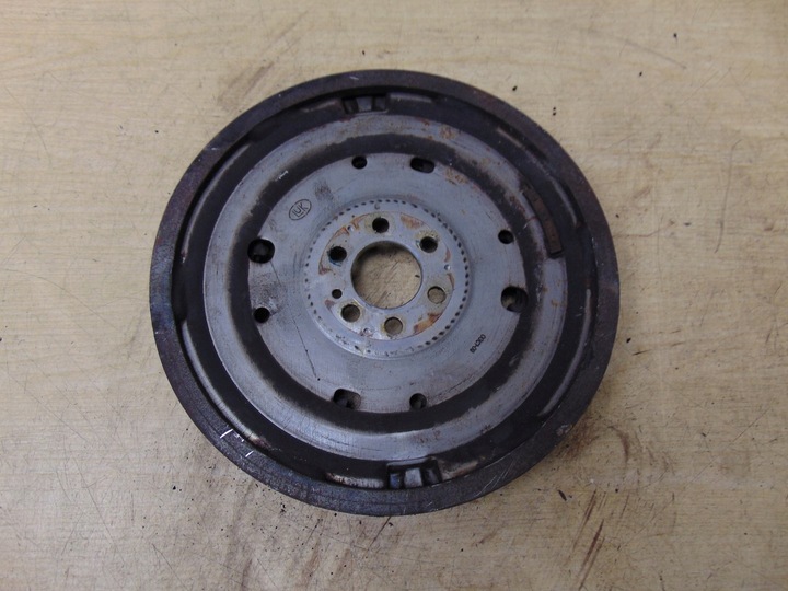 фото №6, Зчеплення колесо маховики dsg vw touran 2010- 1.6 tdi 03l105266cq