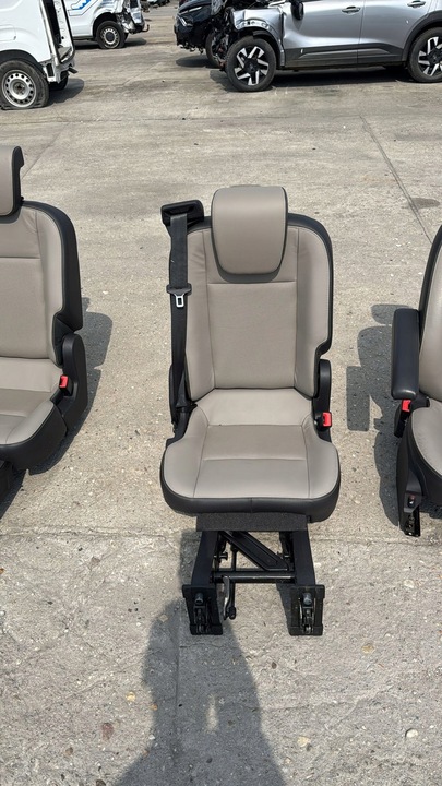 фото №8, Сидіння диван зад шкіра сидіння + кронштейни ford custom tourneo 12-23r