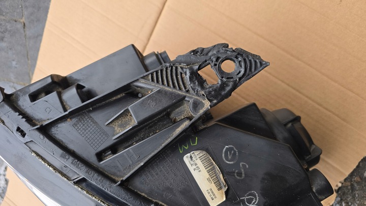 фото №3, Лампа ліва ксенон led jeep grand cherokee wk2 комплектна європа