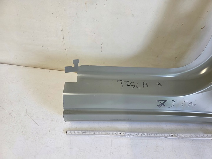 фото №3, Поріг правий перед стійка a tesla модель 3 highland 24-
