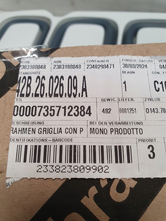 фото №3, Новая рамка решётка радиатора решётка jeep renegade 15- 735712384