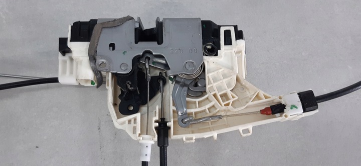 фото №7, Mercedes sprinter w906 ручка дверь правых зад a9067400835 a9067601334