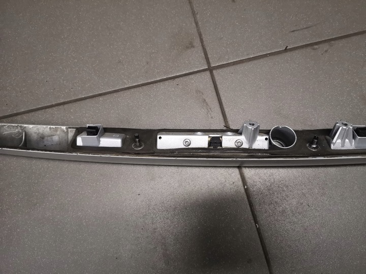 фото №9, Накладка кришки багажника audi a8 d3 ly7w 4e0827576