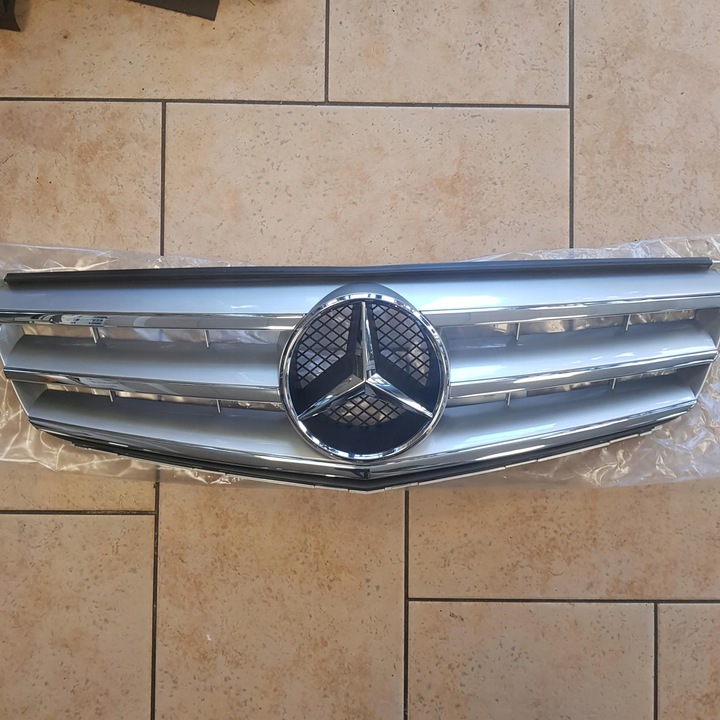 фото №1, Mercedes c класс 204 решётка решётка радиатора avantgarde новая