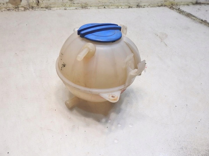 фото №7, Бачок расширительный vw golf v plus 1.6 fsi 1k0121407