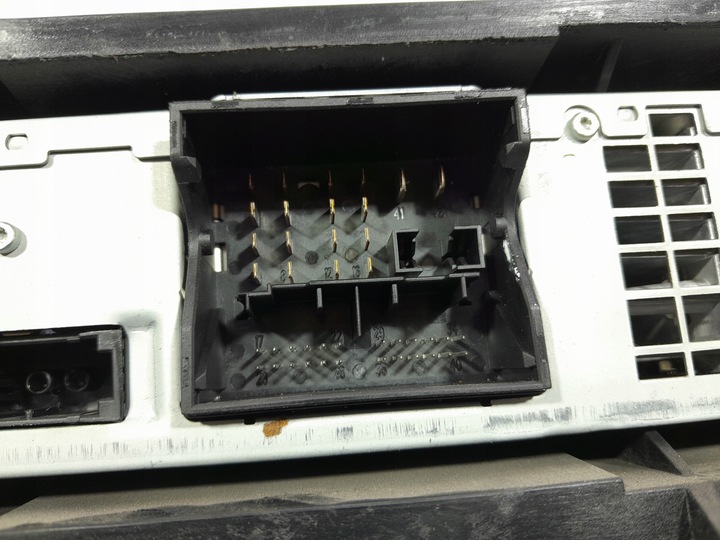 фото №7, Audi a6 c7 считыватель тюнер радио навигации крепление 4g0035056c