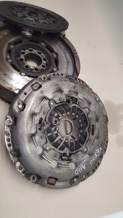 фото №3, Колесо двомасовий зчеплення 13450-0r010 toyota 2.0 2,2 d4d auris rav 4 avensis