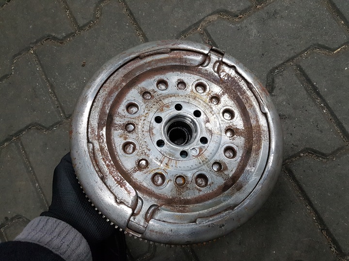 фото №4, Vw passat b6 05r- golf v 2.0 tdi cba колесо двухмассовый