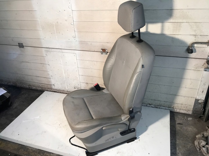 фото №8, Сидіння лівий водія renault clio iii рестайлінг 09-12 напівшкіра сірий beż