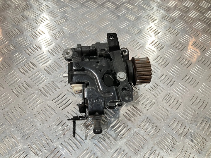 фото №1, Насос вприскувальний mercedes a клас w176 1.5 cdi