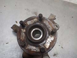 фото №1, Поворотна опора ступиця правий перед toyota avensis t25 2.0d4d