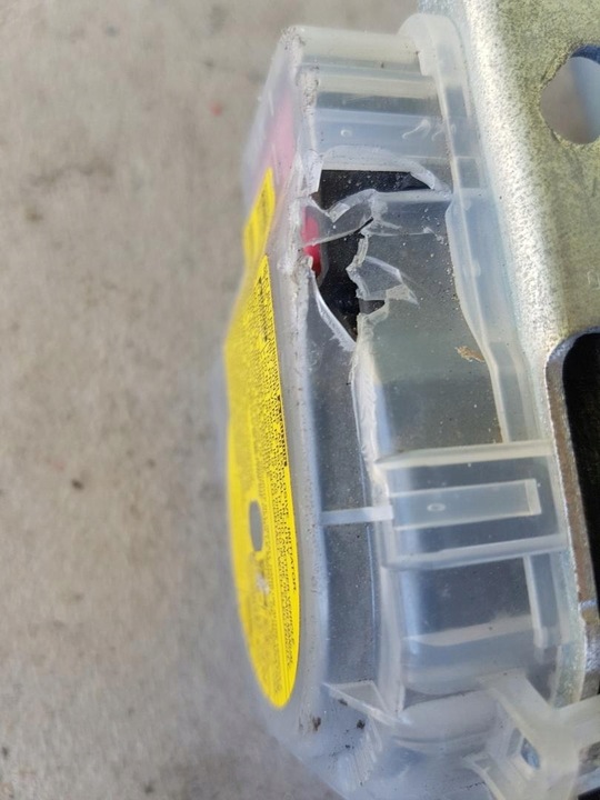 фото №5, Pas безопасности правый перед toyota prius 7l8230-p