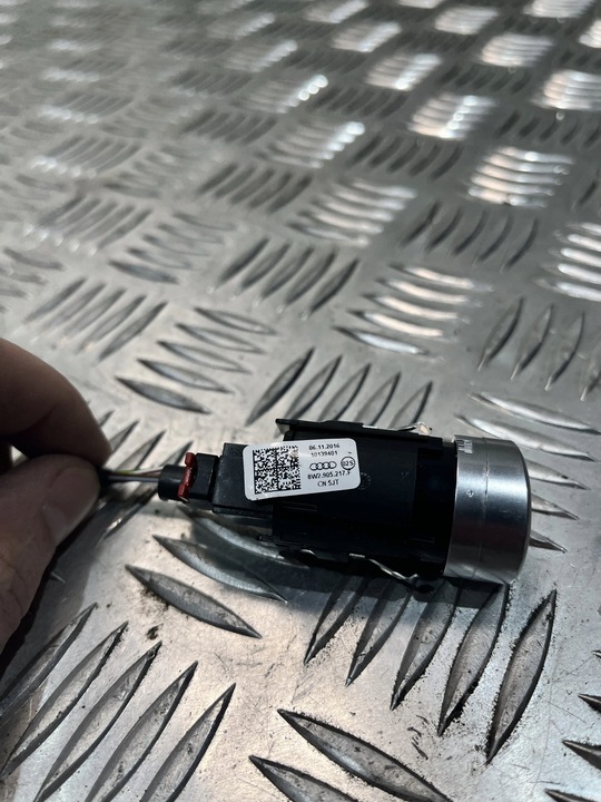 фото №1, Кнопка старт сплав audi a5 ii f5 8w 16- 8w2905217f