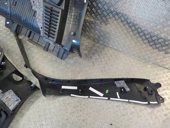 фото №10, Peugeot 5008 ii боковина оббивка багажника ліва