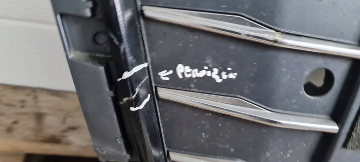 фото №8, A4 b9 8w решітка решітка радіатора бампера pod pdc 8w0853651ab