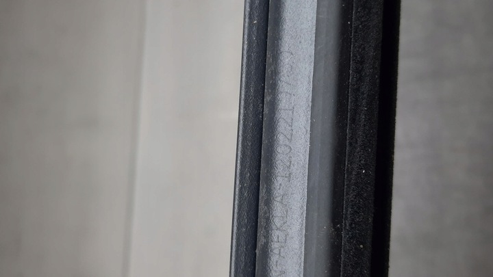 фото №9, Планка накладка двері праві перед volvo xc60 ii