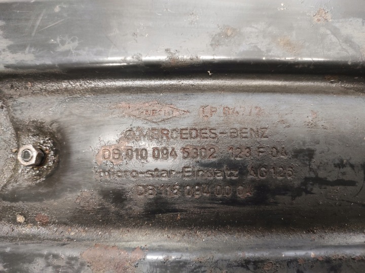 фото №7, Mercedes w123 75- 2.3 m115 корпус фільтра повітря