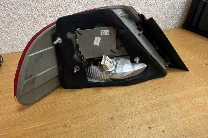 фото №12, Лампа правая задняя bmw 7 e65, e66, e67 325022 3.0l дизель 170kw 2006