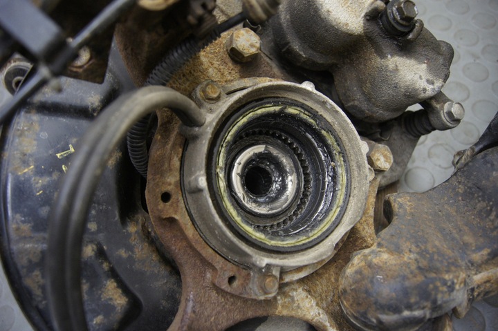 фото №6, Actyon 13- поворотный кулак левая передняя 4x4 2.0 xdi