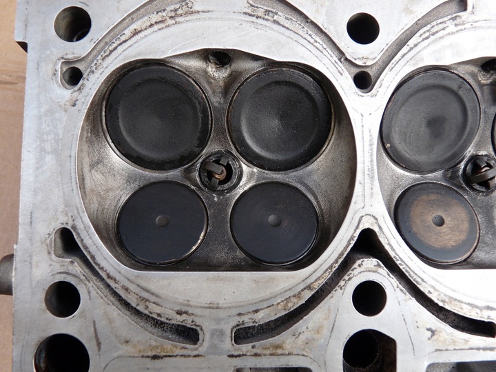фото №10, Audi a8 d3 a6 c6 3.2 fsi головка права 06e103374b