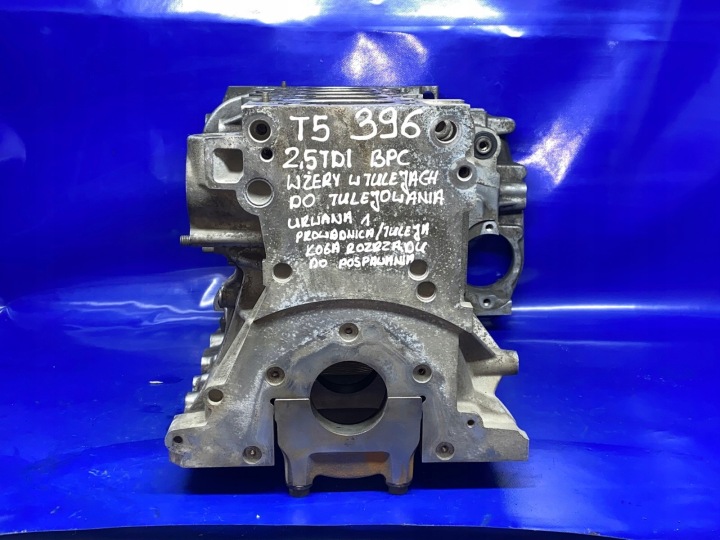 фото №11, Блок  двигуна vw transporter t5 2.5 tdi bpc 070103021l